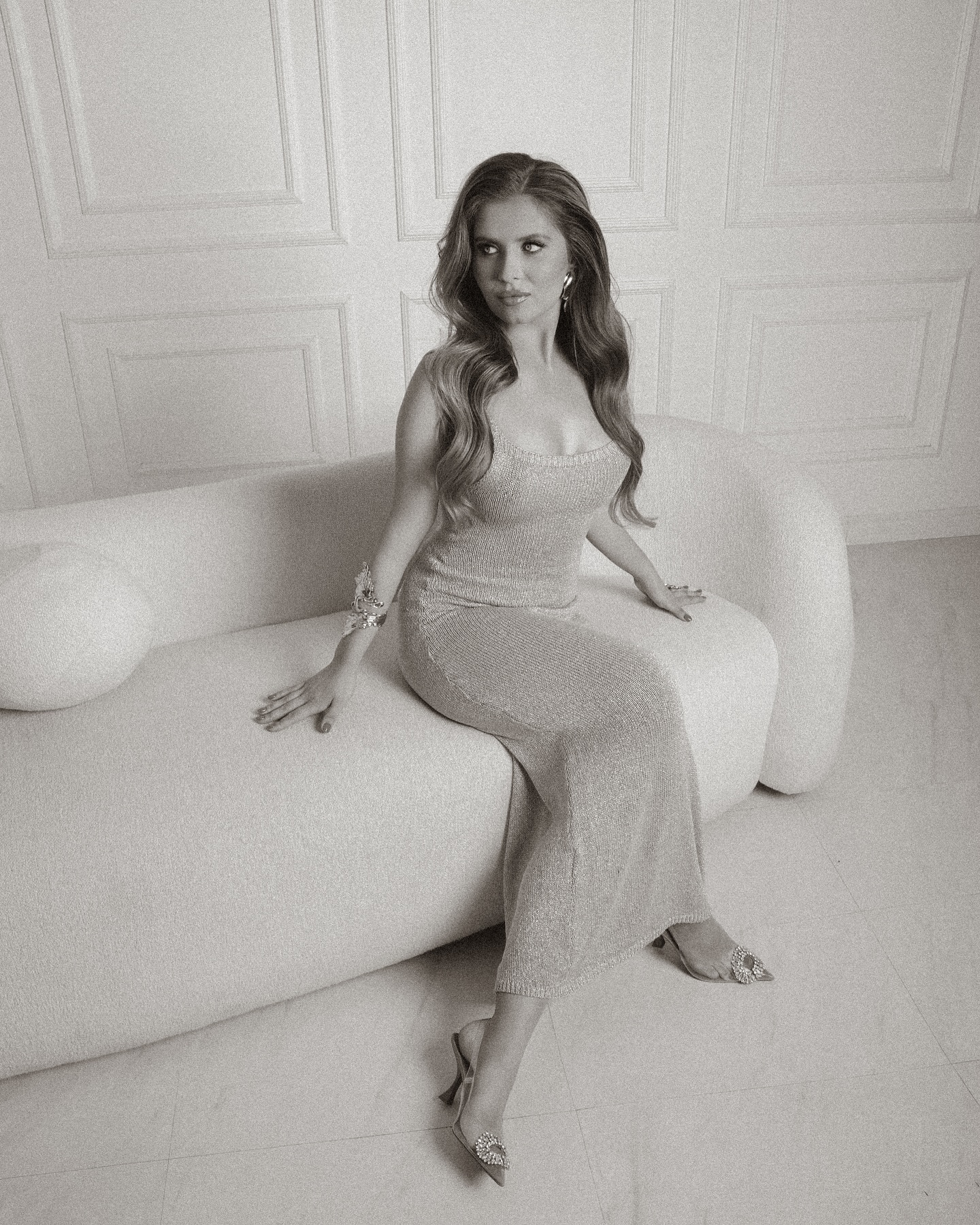 B&W